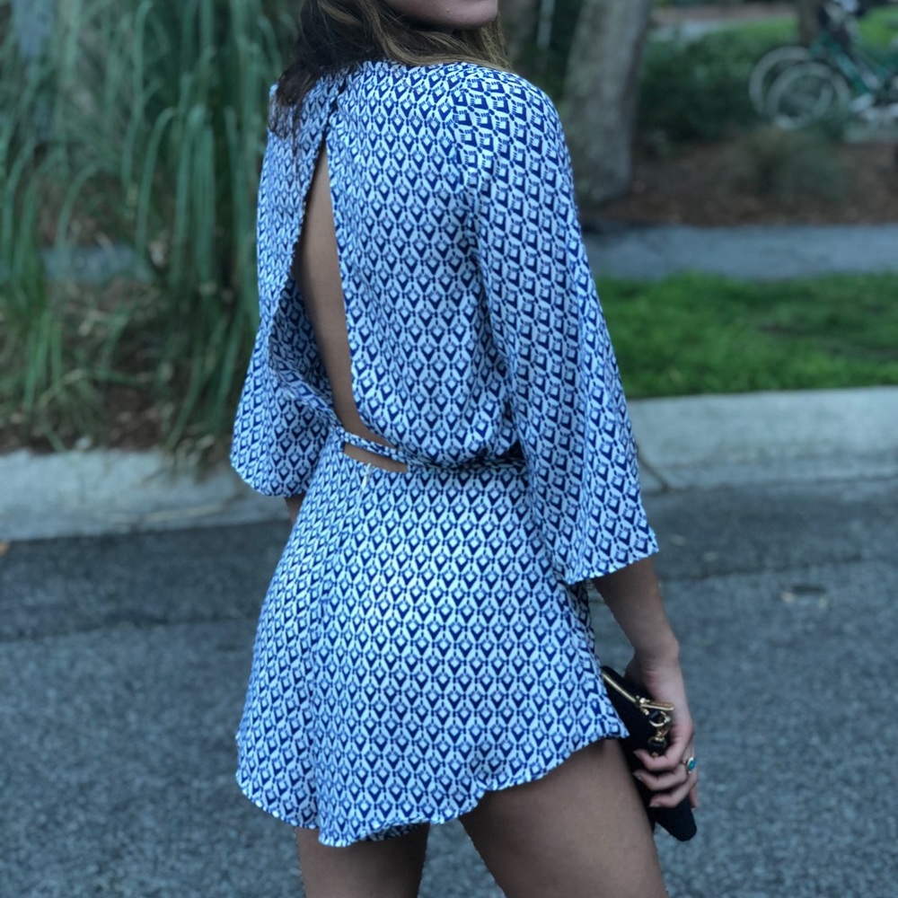 Olivaceous Blue & White patterned open back Romper - Picture 6 of 7
